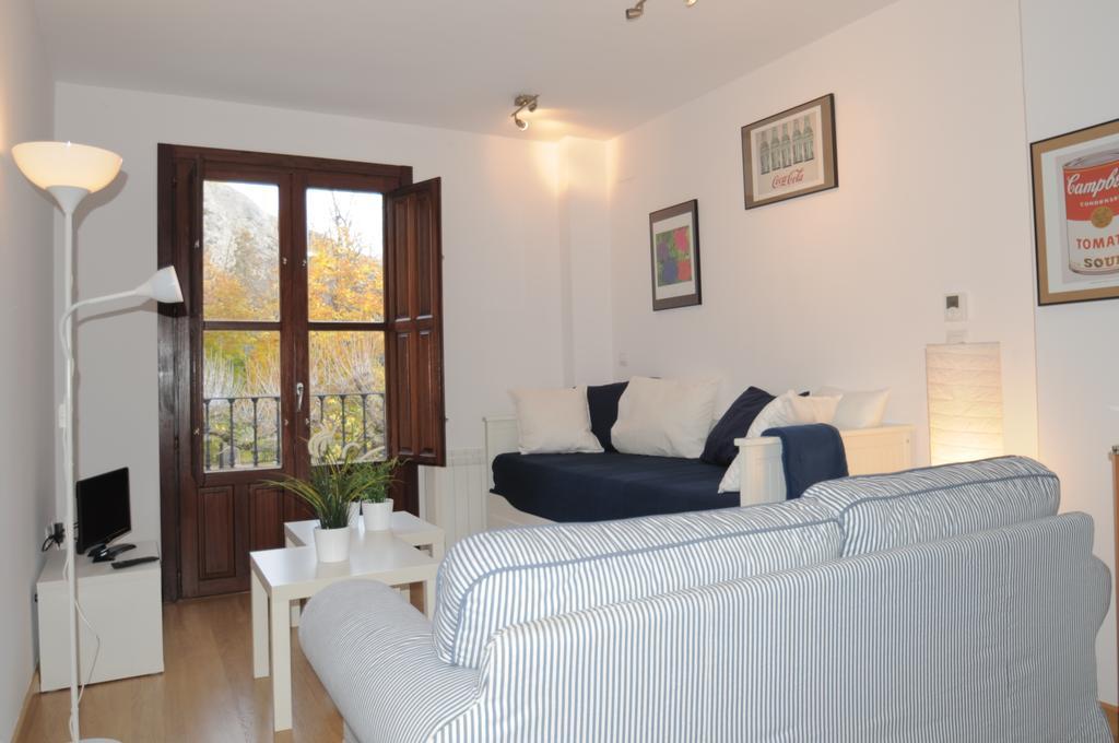 Apartamentos Viejo Continente Куэнка Экстерьер фото